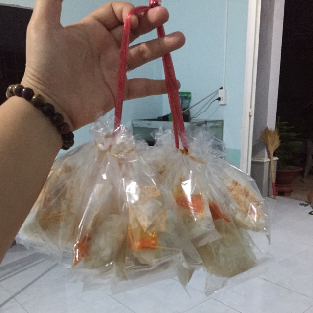 Bánh tráng xâu