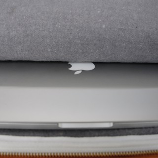 Túi bảo vệ laptop dòng Metallic Silver