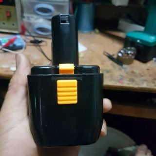 Pin hitachi 12v