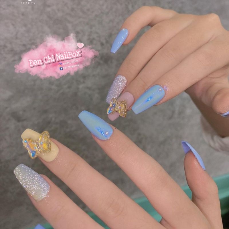 NailBox móng úp thiết kế sẵn Mẫu Mix Màu Charm Bướm