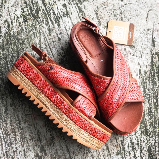 Giày coi đế xuồng hãng authentic