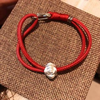 Vòng tay da đủ mầu mix hoa hồng 12 con  giáp bạc s99
