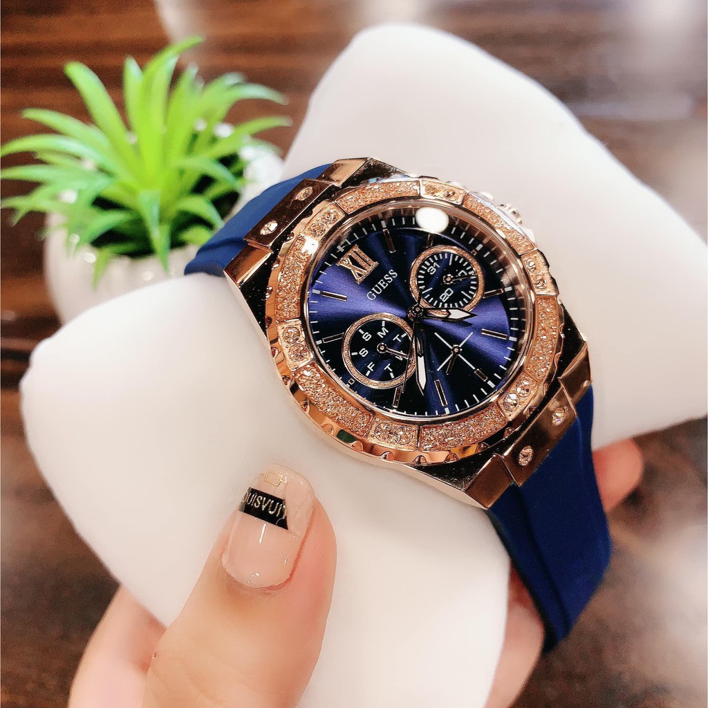 Đồng Hồ Nữ Guess Limelight Crystal Blue W1053L1