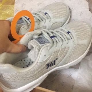 Combo 2 đôi giày thể thao trẻ em