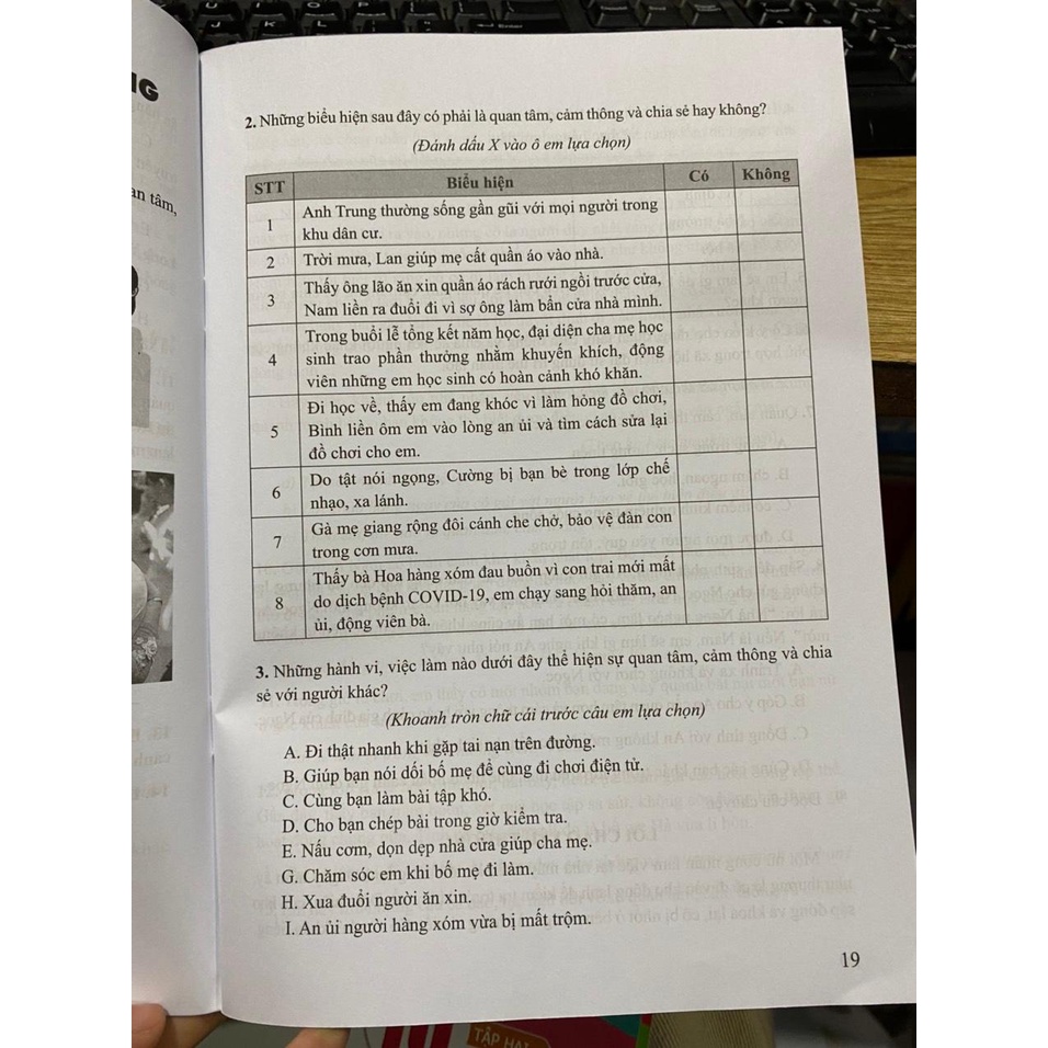 Sách - Bài tập giáo dục công dân 7 , bán kèm 1 tẩy chì cánh diều