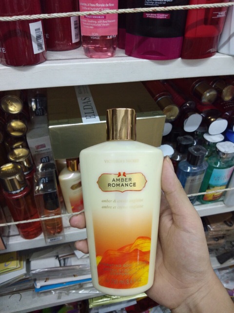 Sữa dưỡng thể victoria Secret Amber