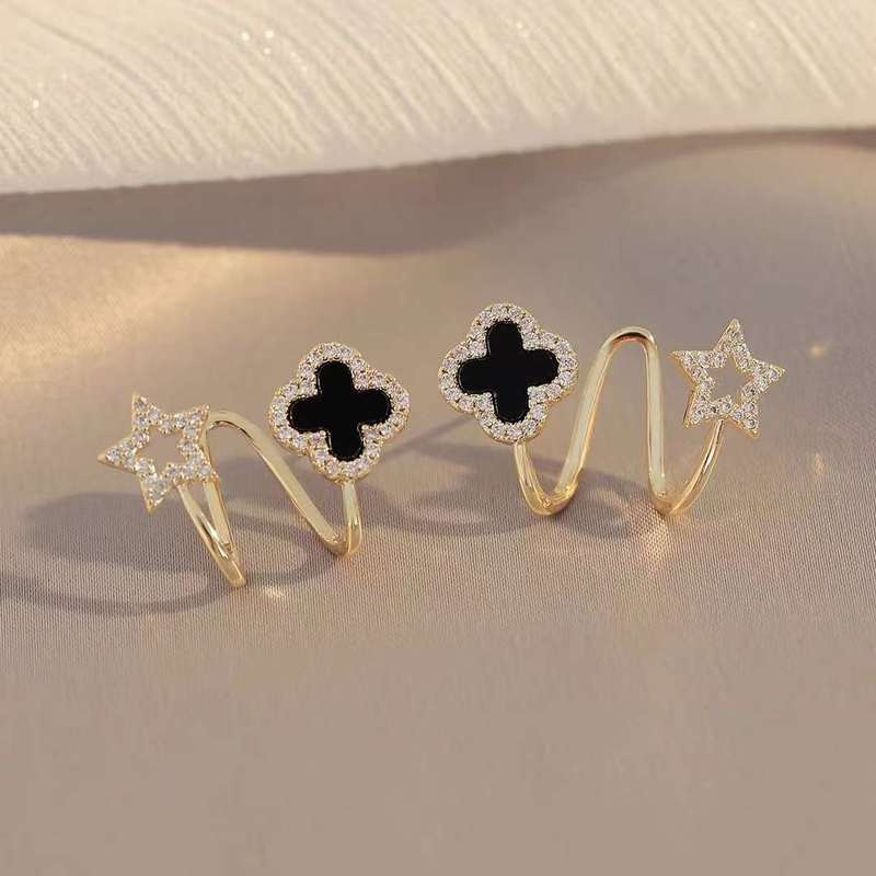 Bông Tai Mạ Bạc Hình Cỏ Bốn Lá Đính Đá Zircon Thời Trang Cho Nữ