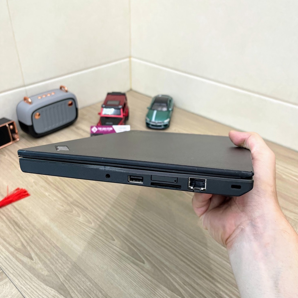 Laptop Lenovo Thinkpad X240 màn 12.5 inch - Core i7 4600U Ram 8G 256G