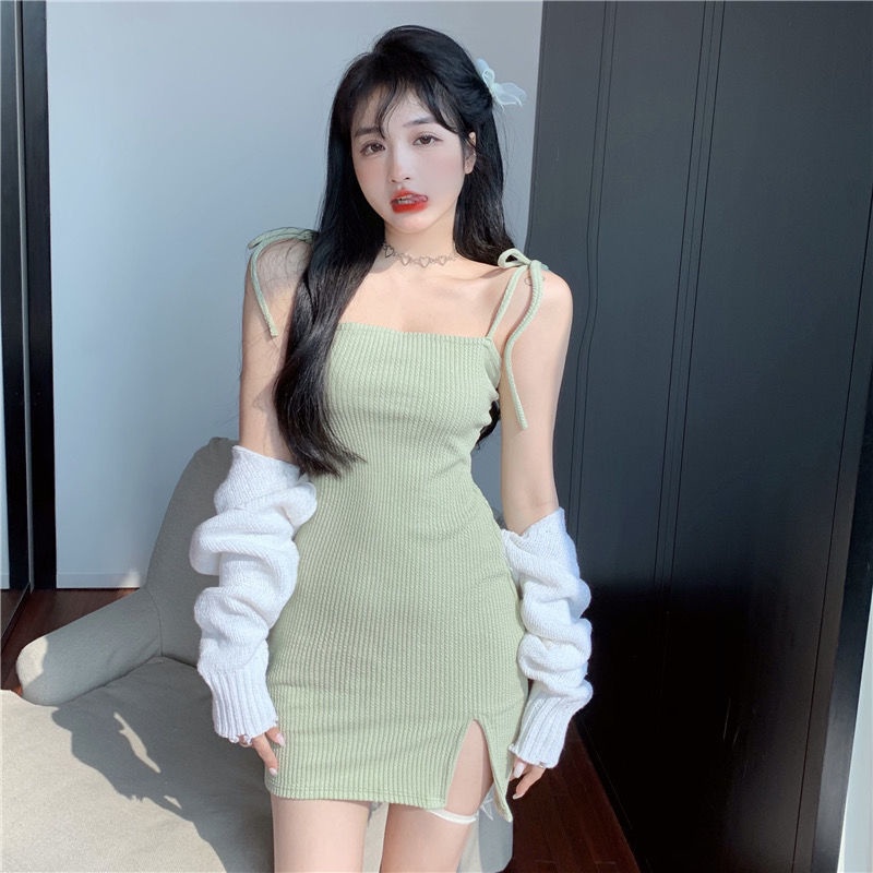 Đầm Hai Dây Xẻ Tà Dáng Ôm Màu Xanh Lá Nhạt Thời Trang Mùa Hè Cho Nữ