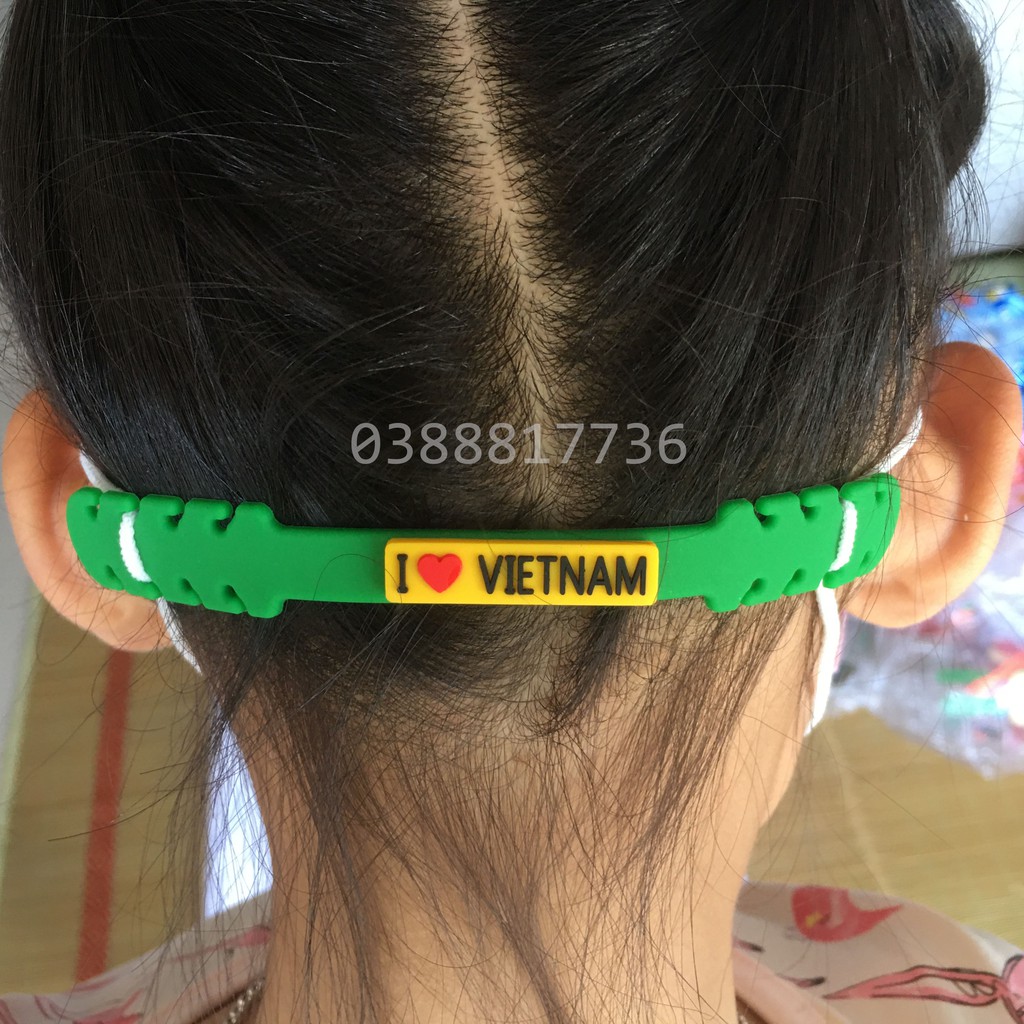 Quai đeo khẩu trang chống đau tai bằng nhựa dẻo gắn sticker quốc kỳ [ẢNH CHỤP THẬT]