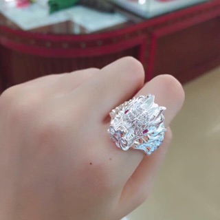 Nhẫn đầu rồng cho phái mạnh
