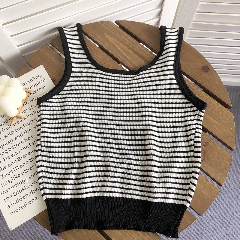 Áo 3 Lỗ Croptop Sọc Ngang Số 5 LSEOUL A2447 Chất Len Mềm Mại Năng Động