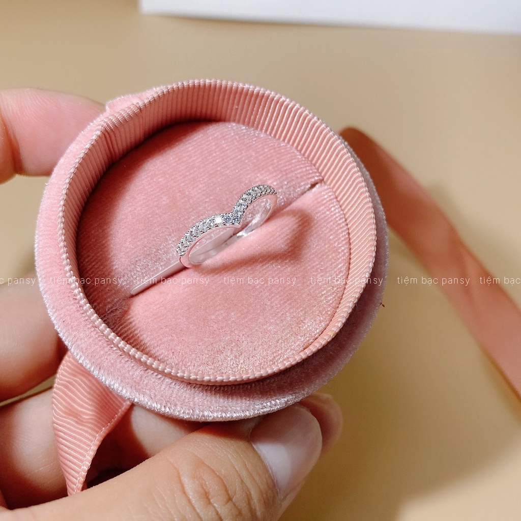 Nhẫn bạc nữ PANSY hình chữ V đính đá lấp lánh, nhẫn nữ 1 hàng đá V-ring thời trang bằng bạc ta