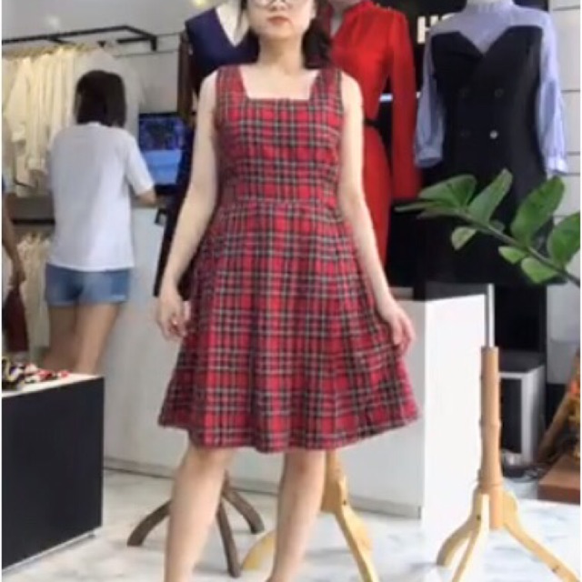 váy Nguyen Quynh Hoa