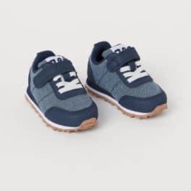 Giầy thể thao bò xanh