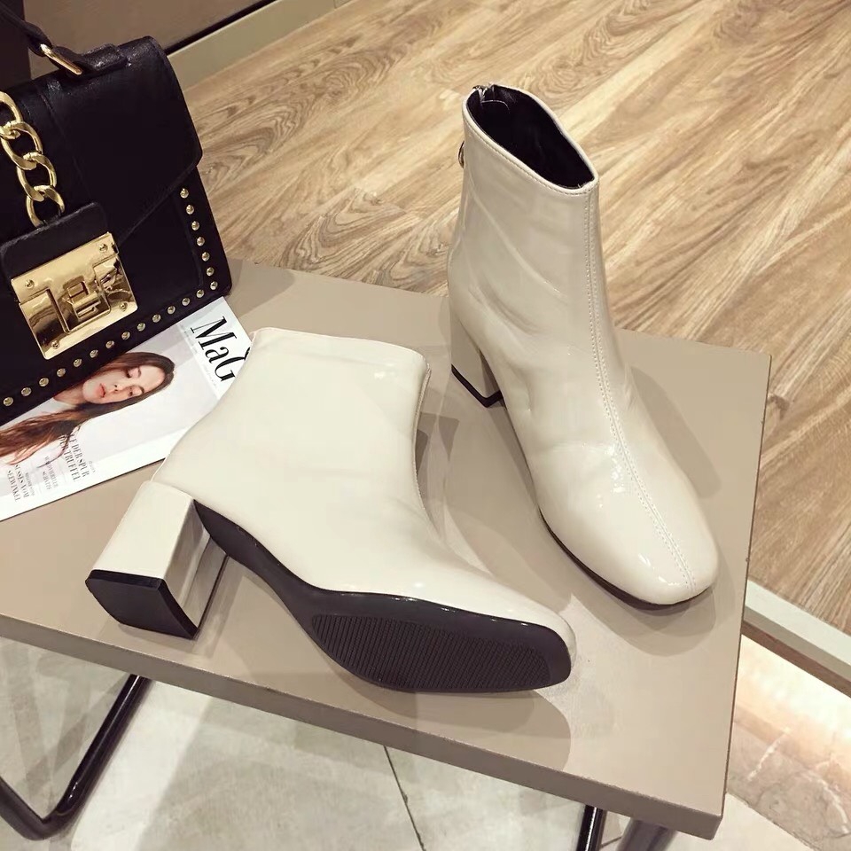 Bốt da cổ lửng mũi tròn sanh chảnh mới Full hộp gót cao 7cm (H11)