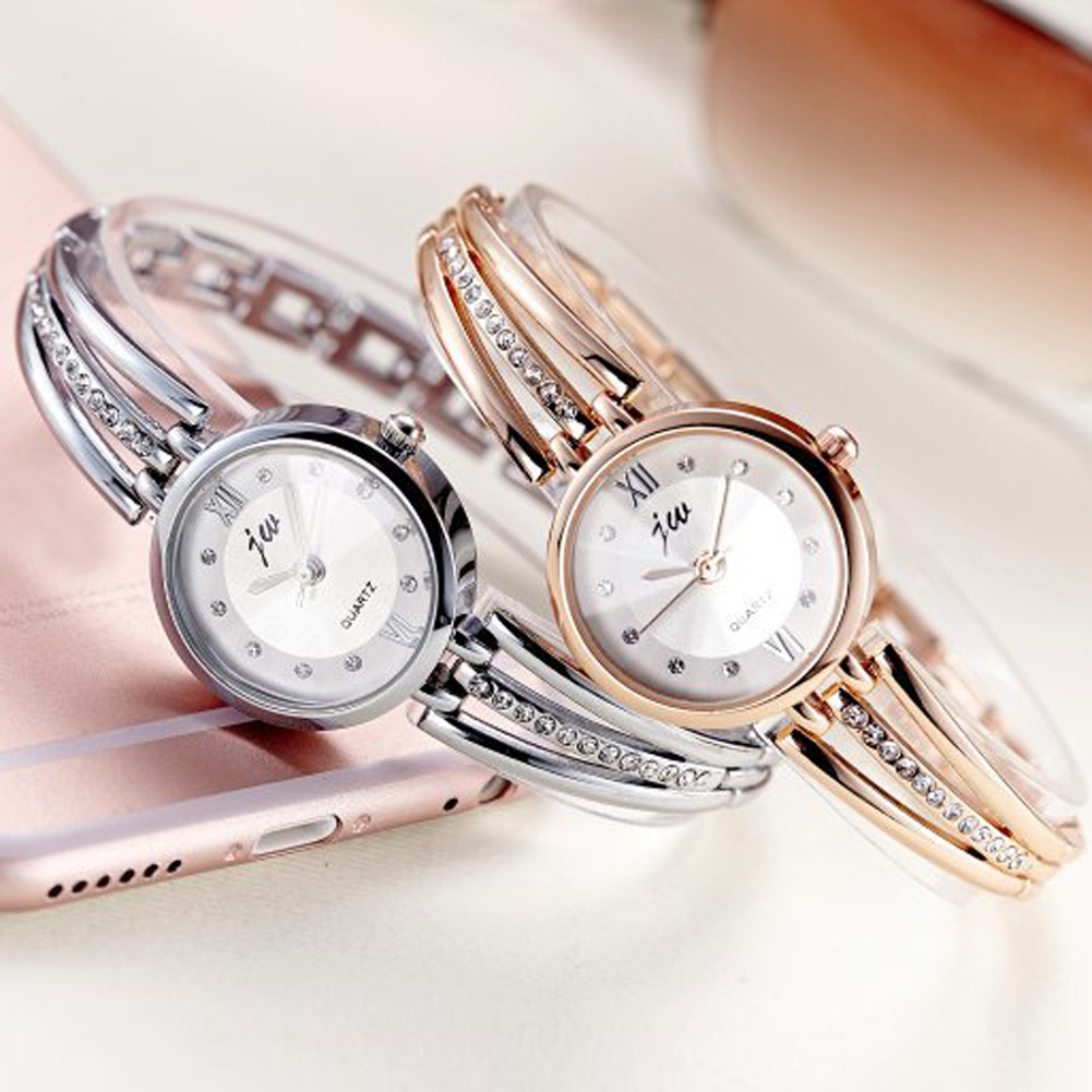 Đồng hồ kim loại đính đá sang trọng dành cho nữ
