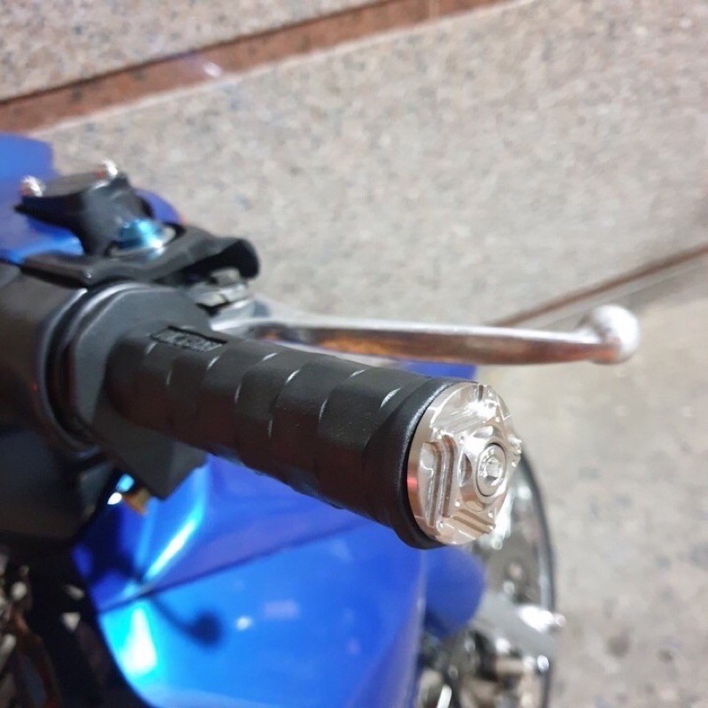 Bao Tay Daytano Kèm Gù Salaya