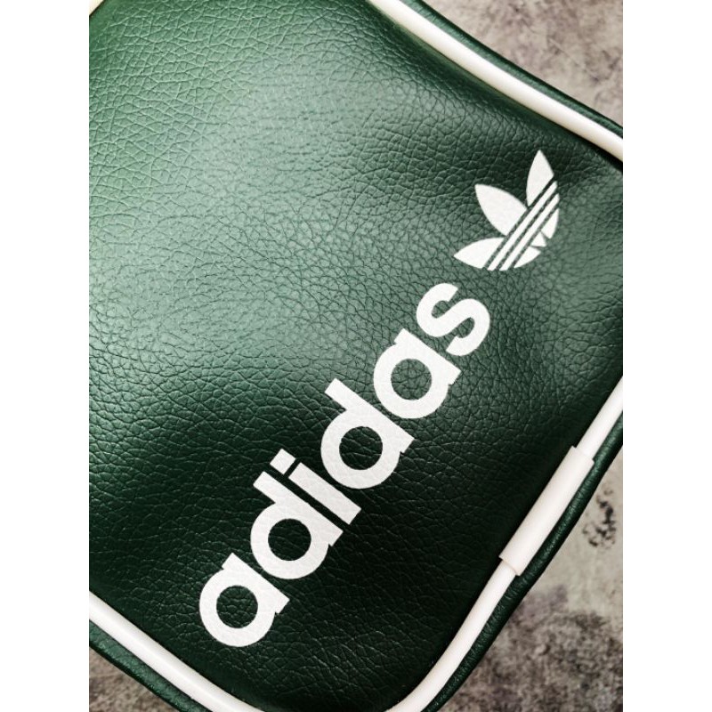 (Hàng chuẩn Auth) Túi đeo chéo Adidas xanh rêu - Túi đeo chéo nam nữ thời trang