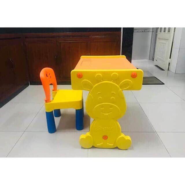 Bộ Bàn Ghế Cho Bé