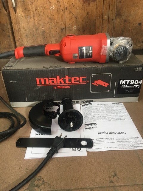 Máy cắt cầm tay Maktec MT904