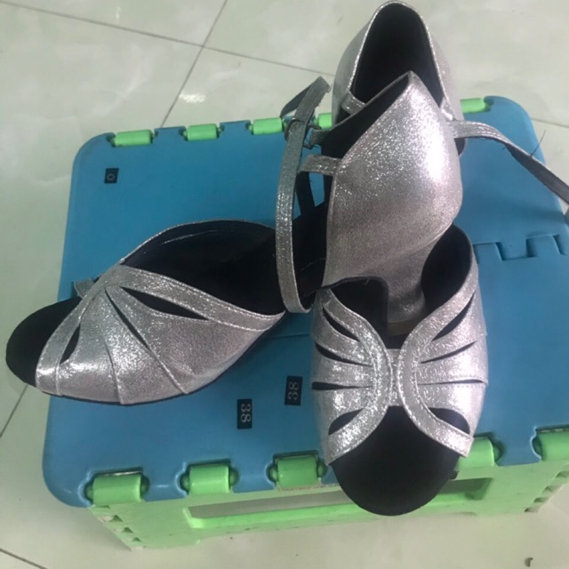Giày khiêu vũ latin nữ
