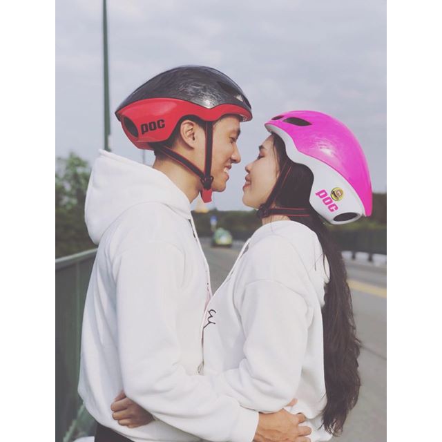 Nón xe đạp , xe máy POC 02 Màu Trắng Hồng siêu cá tính