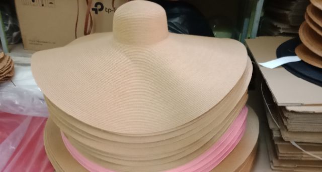 Mũ cói đi biển vành siêu rộng cực sang chảnh