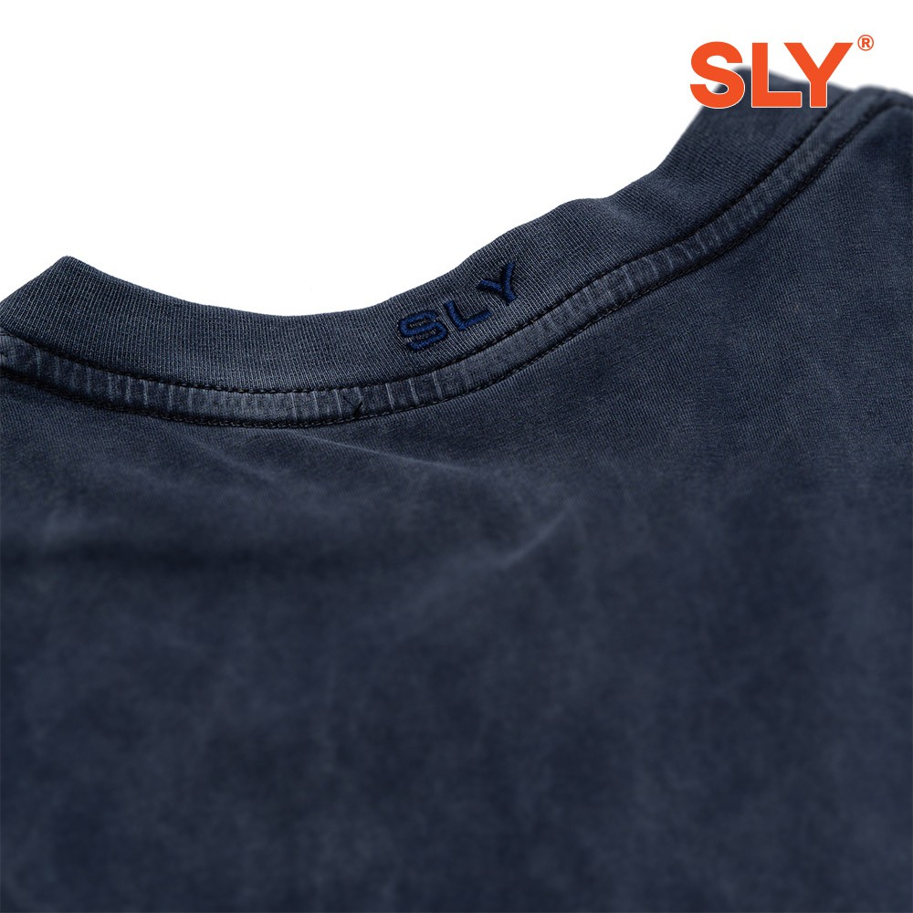 Áo thun Wash SLY Gothic màu xanh navy | BigBuy360 - bigbuy360.vn