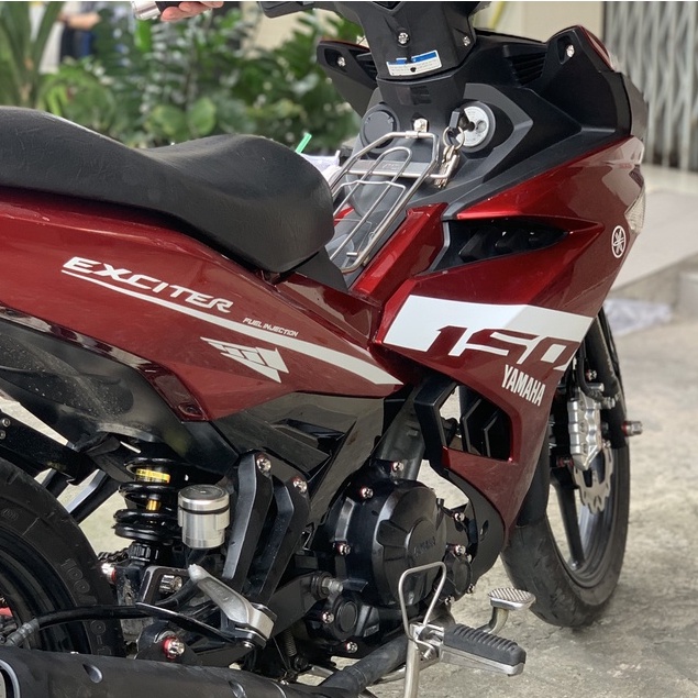 Ốc áo salaya 5li xoắn   gắn dàn áo các dòng xe Yamaha và bô e xe tay ga