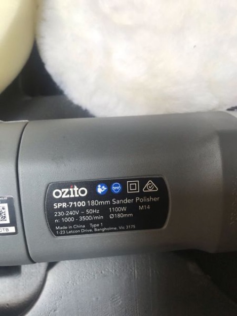 SPR-7100 Máy đánh bóng 1100w Ozito