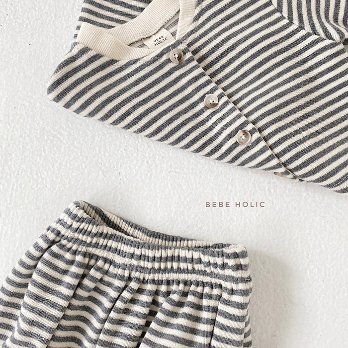 Bộ Áo Thun Tay Dài Kẻ Sọc + Quần Short 2 Món Cho Bé Trai Sơ Sinh