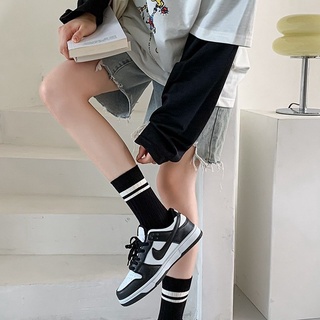 Vớ cổ cao sọc trắng đen