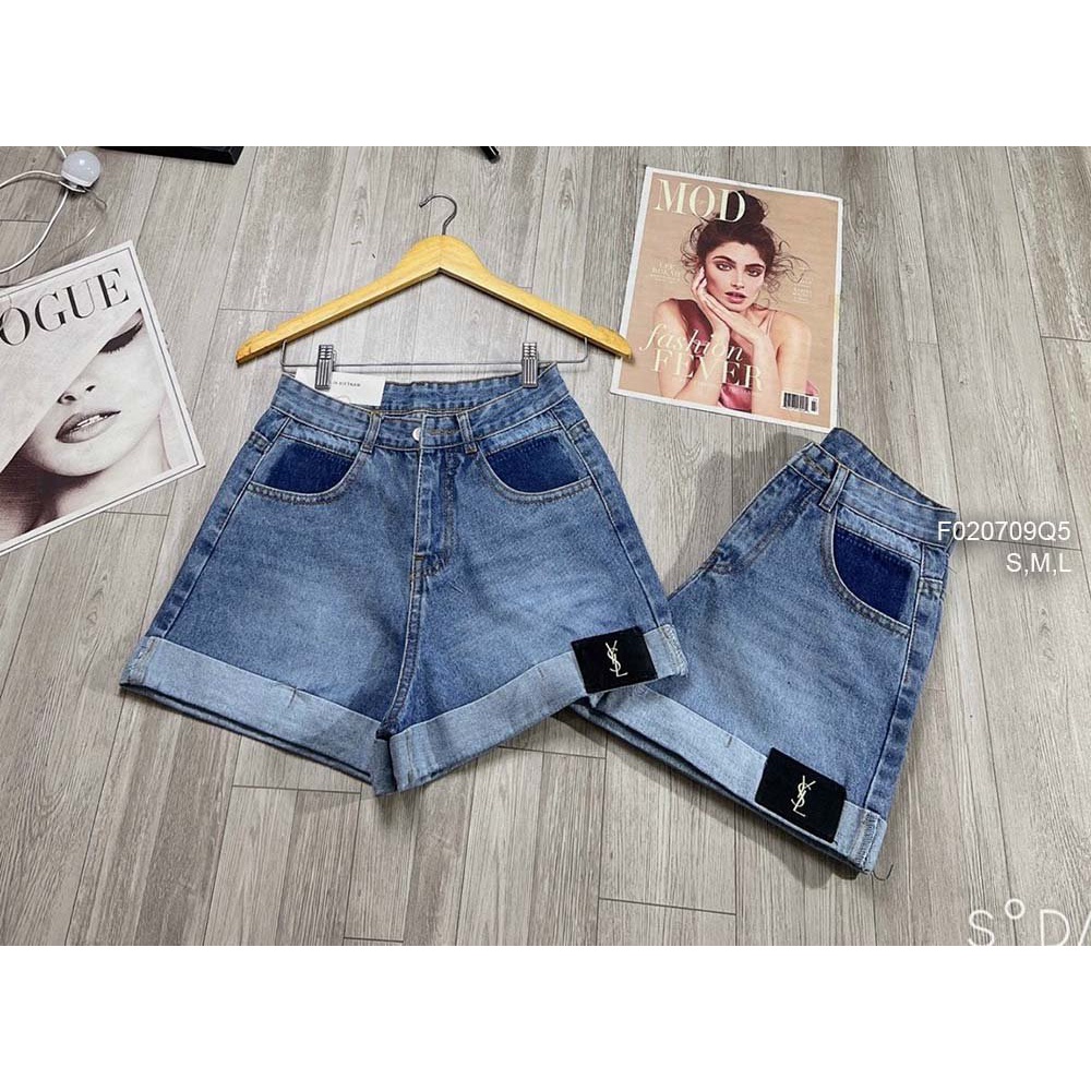 Quần short jean lật lai gắn tem da YSL!