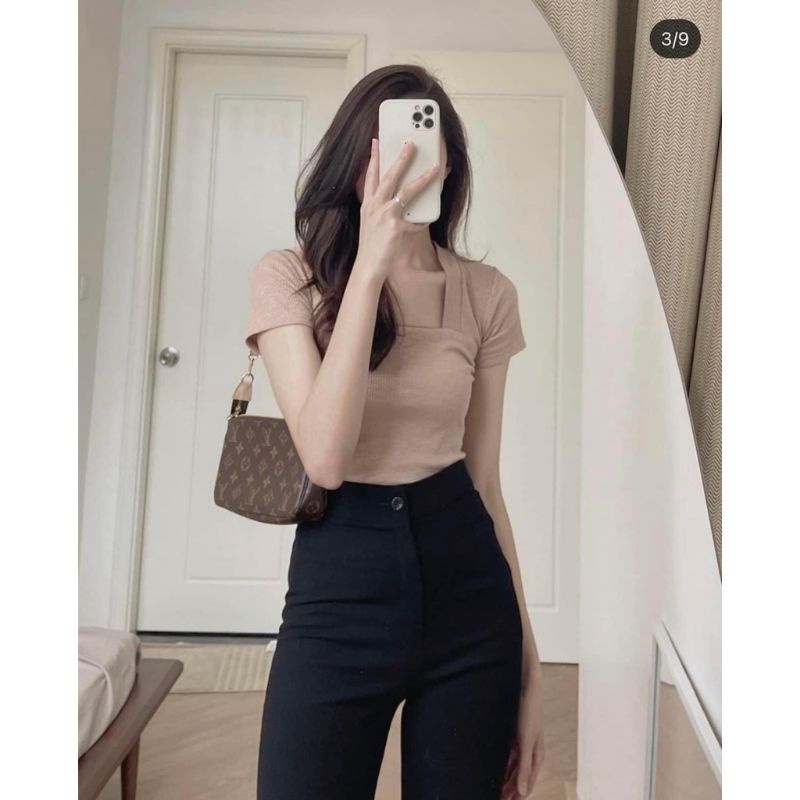 Áo cổ vuông bo to