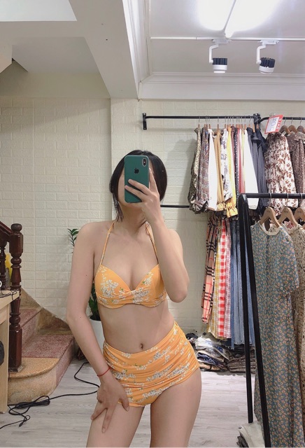 Bikini 2 mảng hoa vàng tươi nổi bật có gọng sexy đi biển đi bơi [Hàng chất loại 1]