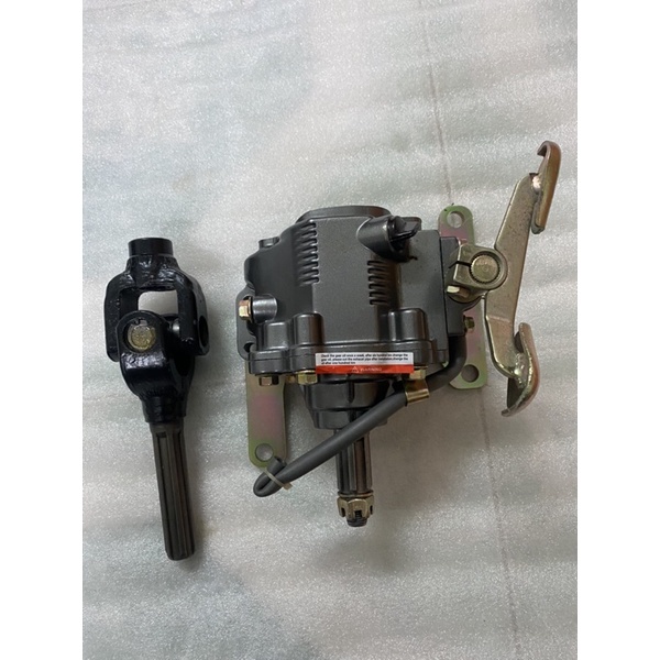 Hộp số đảo chiều tiến lùi và 1 khớp các đăng  dùng cho máy 100cc,110cc,125cc.cốt vào máy 6 răng 17mm,trục ra 19mm