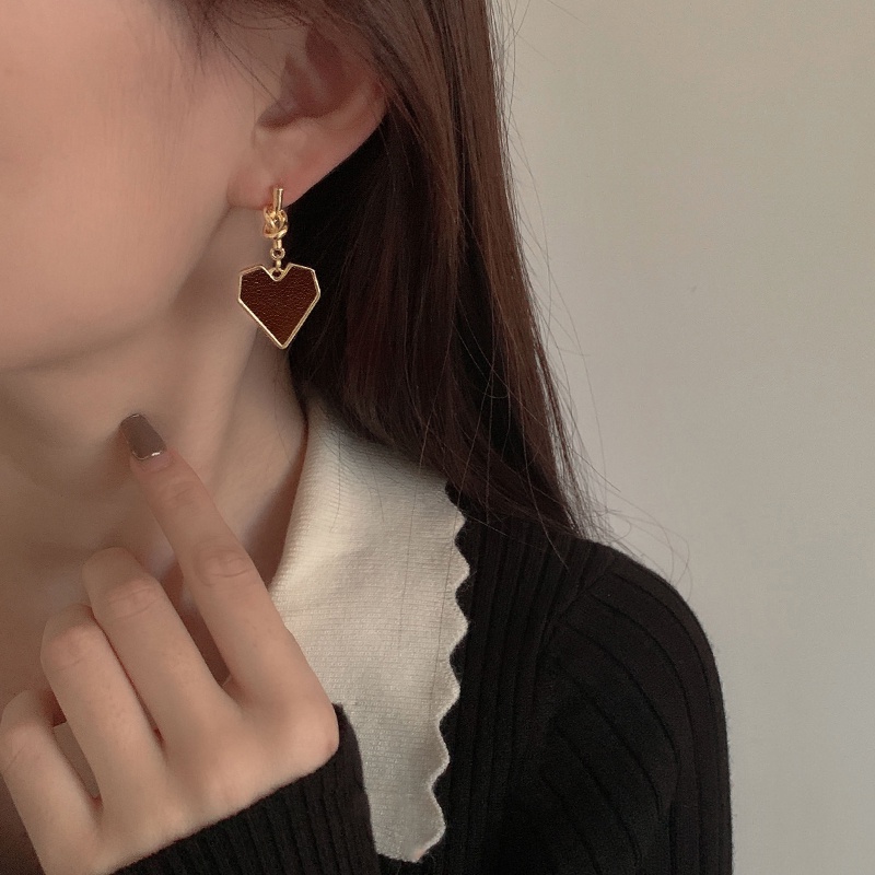 Khuyên tai hình trái tim mạ bạc 925 thời trang thu đông