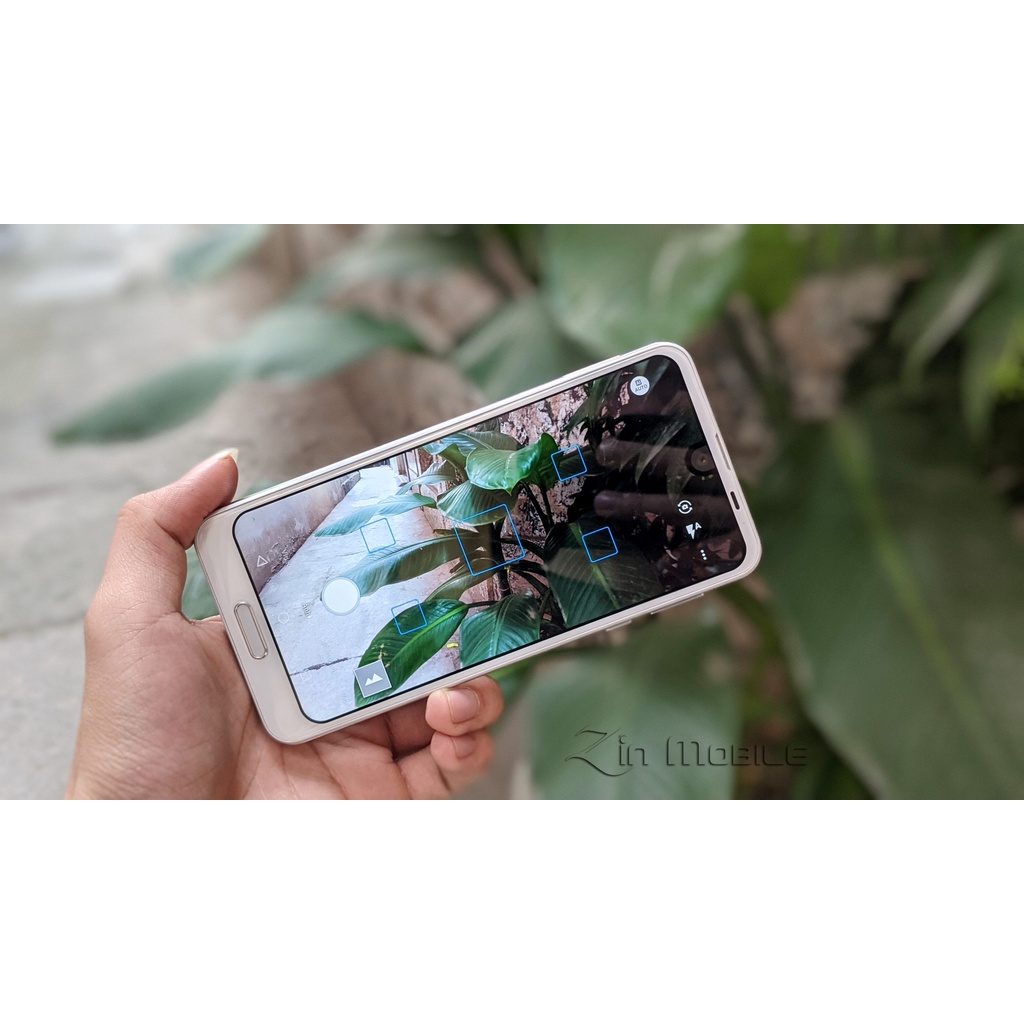 Điện thoại Sharp Aquos R2 màn hình 2K 120Ghz, chip Snapdragon 845 Ram 4Gb