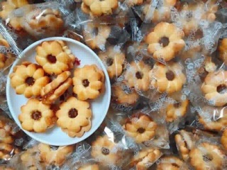 BÁNH HOA MAI NHÂN KHỚM [500g]