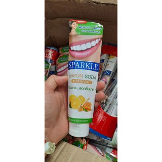 Kem đánh trắng răng Sparkle Thái Lan.