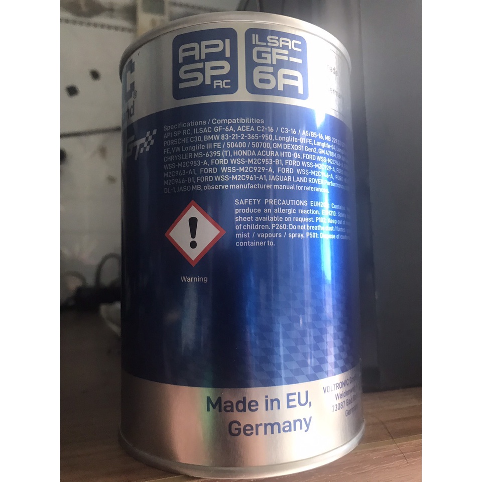 Nhớt động cơ VOLTRONIC 5W-30 GT dùng cho ô tô máy xăng hoặc dầu Diesel hoặc xe tay ga chạy xăng)