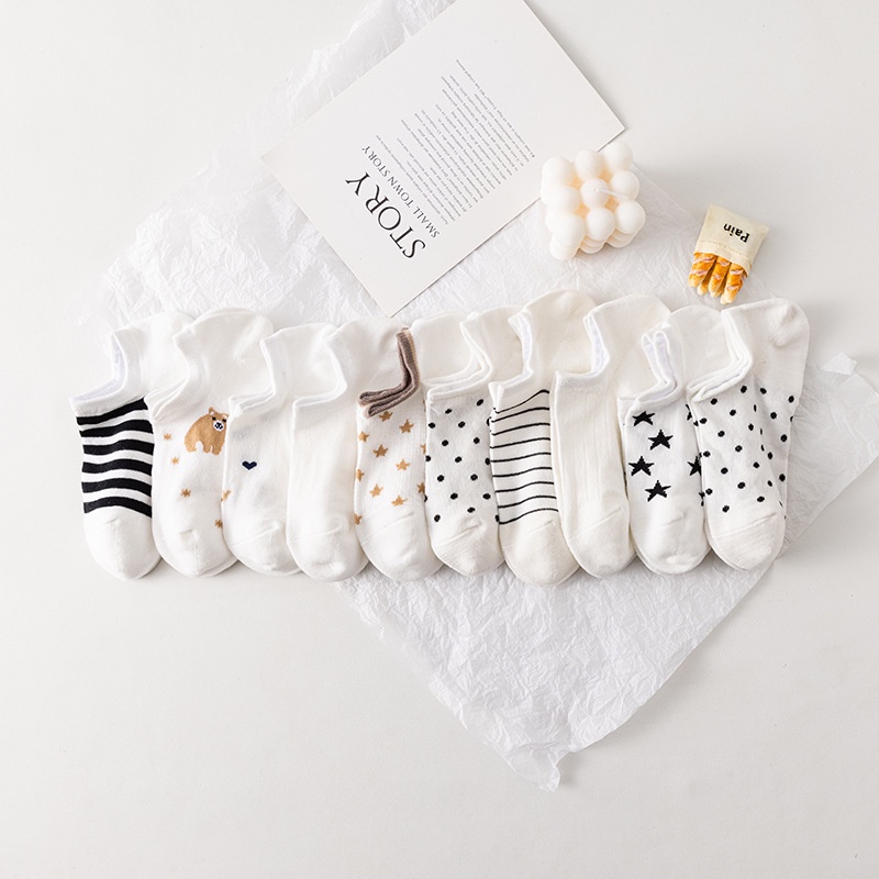 Tất vớ nữ cổ thấp trắng đen cotton mỏng thoáng hoạ tiết ngôi sao trắng chấm bi dễ thương
