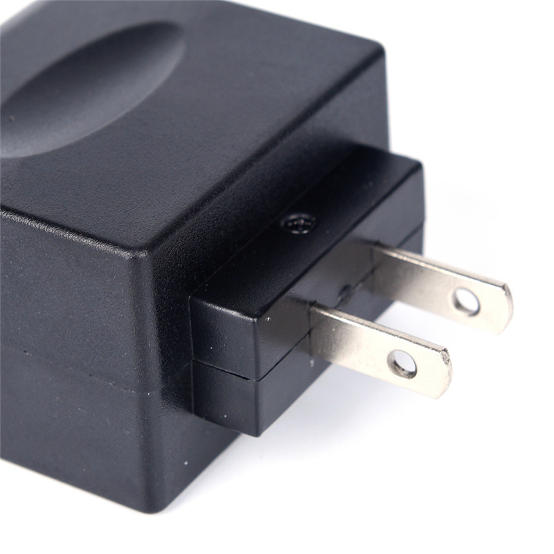 Bộ chuyển đổi ổ cắm bật lửa 110v - 240v Ac sang 12v Dc cho xe hơi