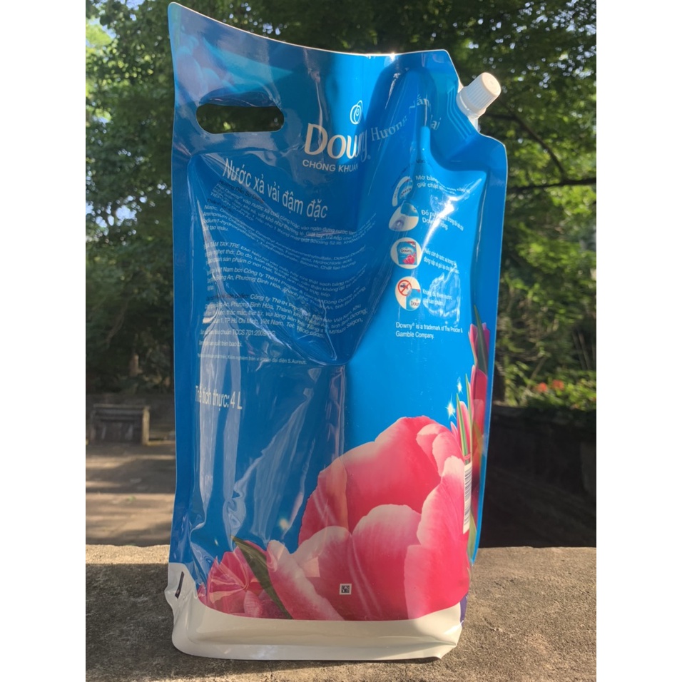 NƯỚC XẢ VẢI DOWNY 4L