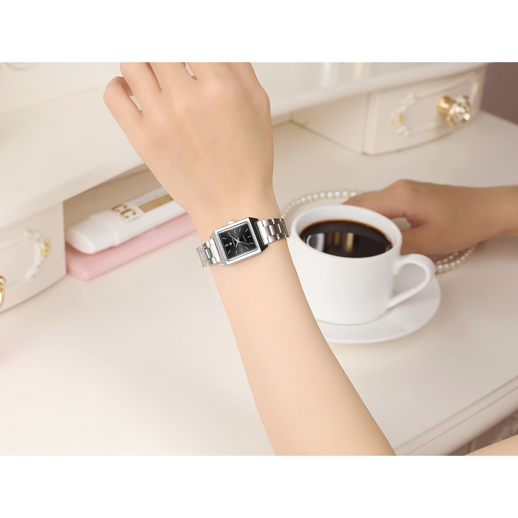 Đồng Hồ Quartz Chống Thấm Nước Wwoor 8850