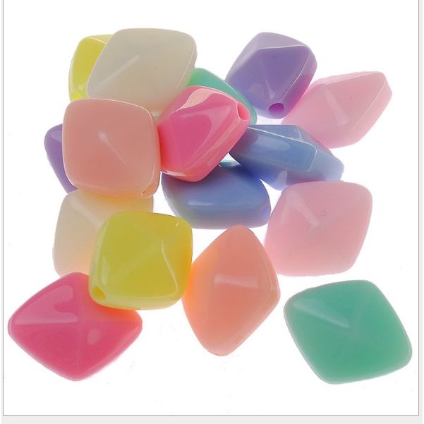 gói 10-25-50gam hạt nhựa hình thoi 12x16mm có lỗ xỏ làm handamde, đồ chơi