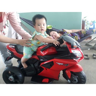 XE MÁY ĐIỆN CHO BÉ 3 BÁNH AH220