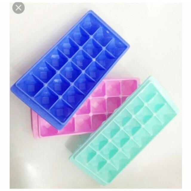 SALE KHÔ MÁU_ khay đá nhựa 18 viên Việt Nhật | BigBuy360 - bigbuy360.vn