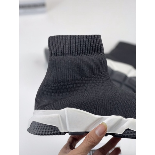 Blenciaga Speed full box kèm phụ kiện.